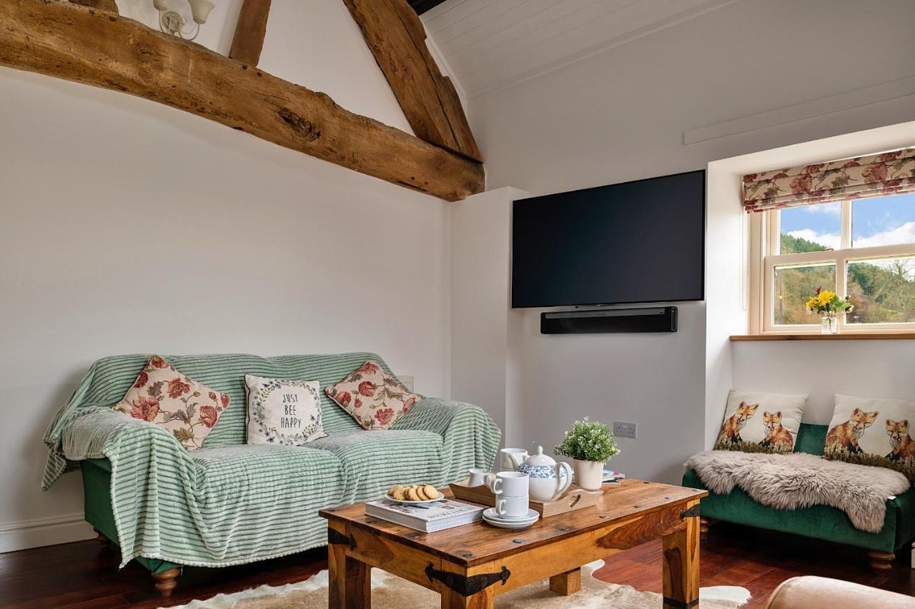 Llandrillo Finest Retreats - Moelis Granary - Luxury Cottage With Hot Tub מראה חיצוני תמונה