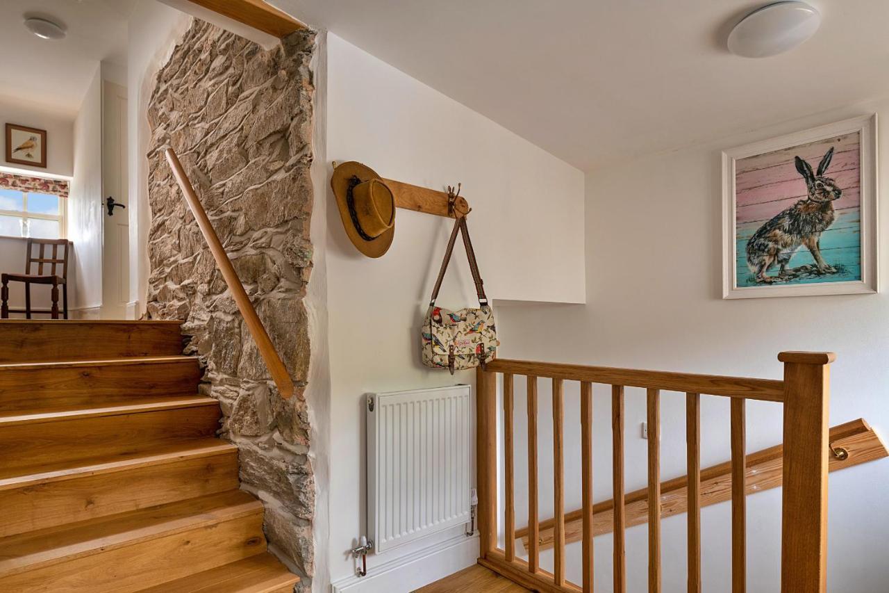 Llandrillo Finest Retreats - Moelis Granary - Luxury Cottage With Hot Tub מראה חיצוני תמונה