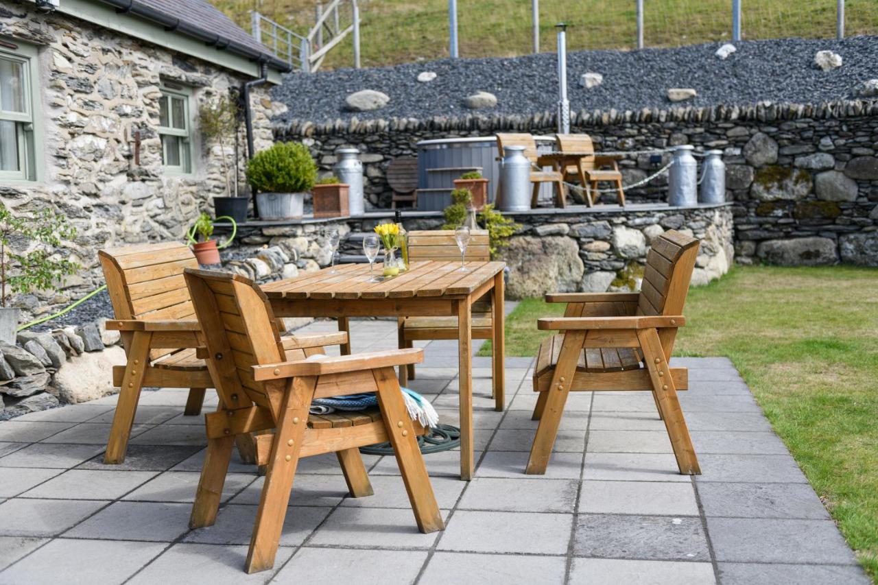 Llandrillo Finest Retreats - Moelis Granary - Luxury Cottage With Hot Tub מראה חיצוני תמונה